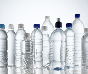 Sử dụng màng co lốc chai dùng gì để đảm bảo chất lượng?